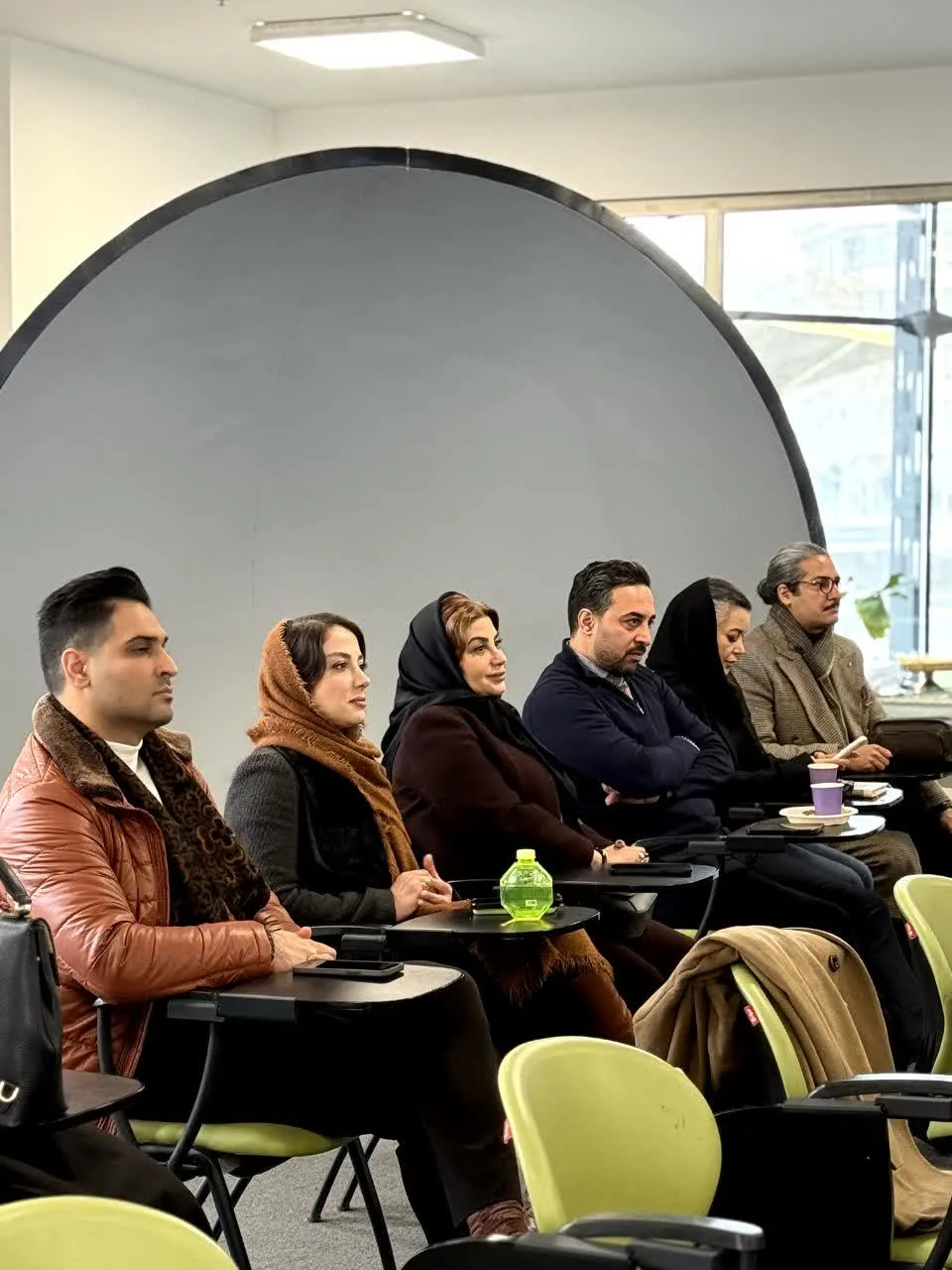 آموزشگاه آگاه